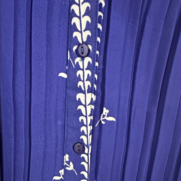 Serengeti Royal Blue and White Floral Tunic Size Large - Picture 4 of 5